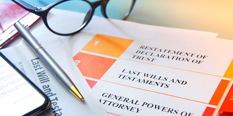 3 Reasons Why You Should Work with an Estate Lawyer for Your Last Will & Testament
